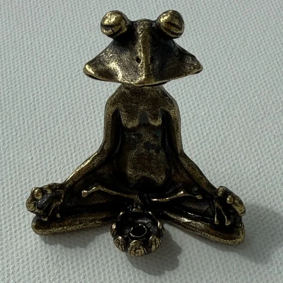 Frog Meditation Zen Frog Statue Ornament Copper Animal
Sculpture - Picture 7 of 8